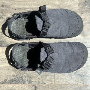 Bedrock Mountain Clogs